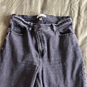 Abercrombie Curve Love 90s Slim Straight Ultra High Rise Black Jeans